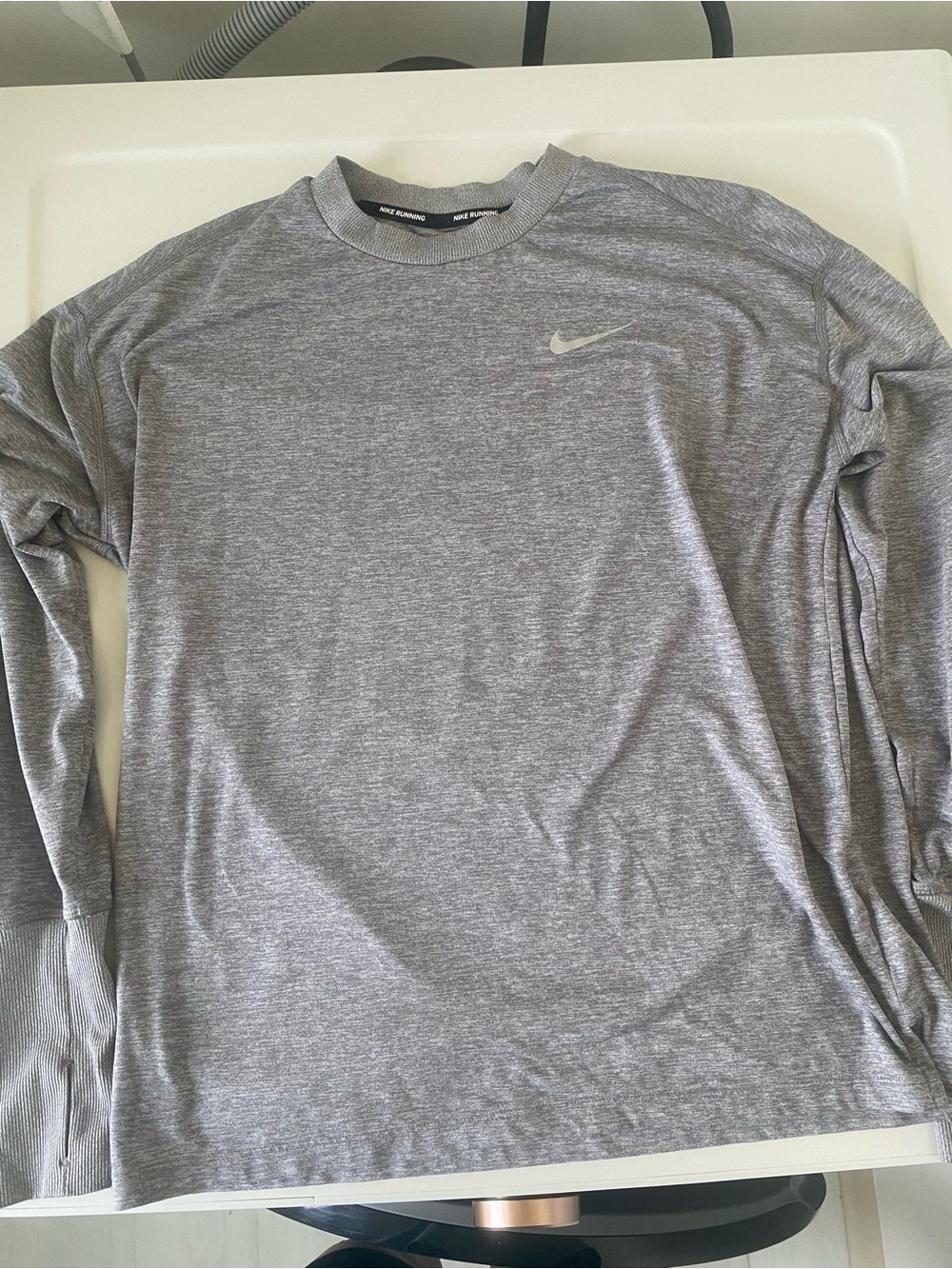Nike Men’s Long Sleeve Crew Shirt - Gray